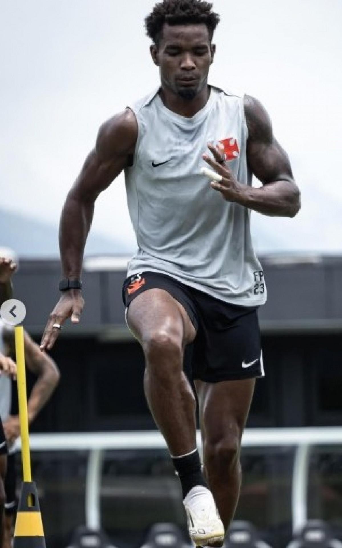Thiago Mendes em treino do Vasco - Matheus Lima / Vasco