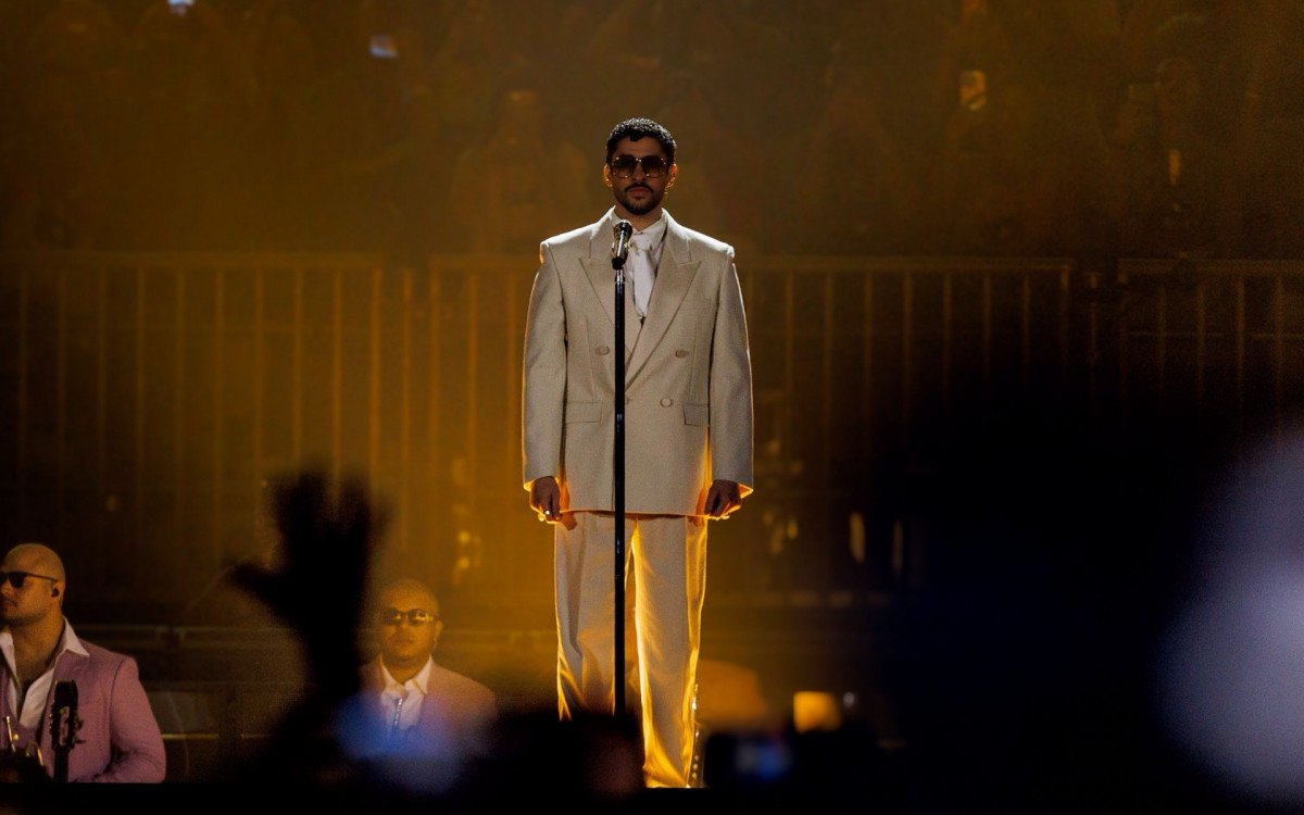 Bad Bunny canta sucessos em primeiro show no Brasil