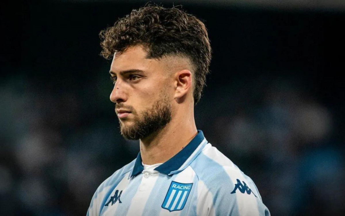 
Marco Di Cesare em ação pelo Racing