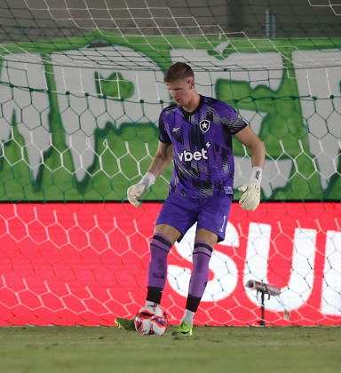 Botafogo pode ter mudança no gol para o jogo contra o Flamengo