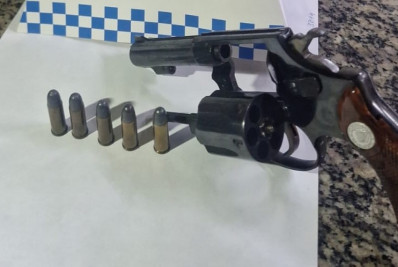 Homem é preso com revólver em Areal