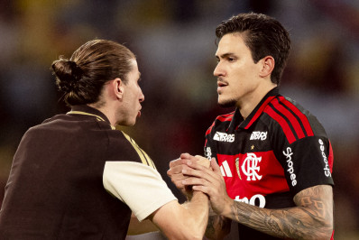 Flamengo chega aos últimos dias de janela sem um substituto para Pedro