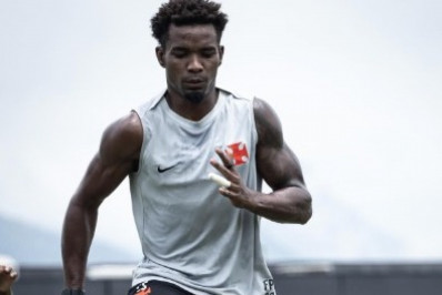 Thiago Mendes não treina novamente e vai desfalcar o Vasco contra o Fluminense