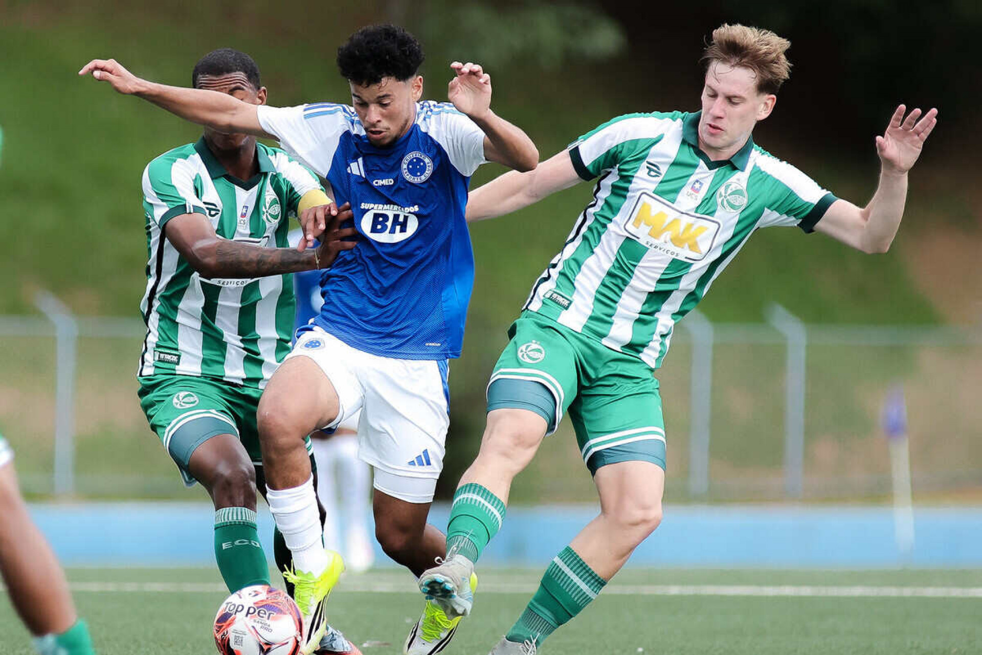 Cruzeiro vence Juventude em estreia no Brasileir&atilde;o sub-20