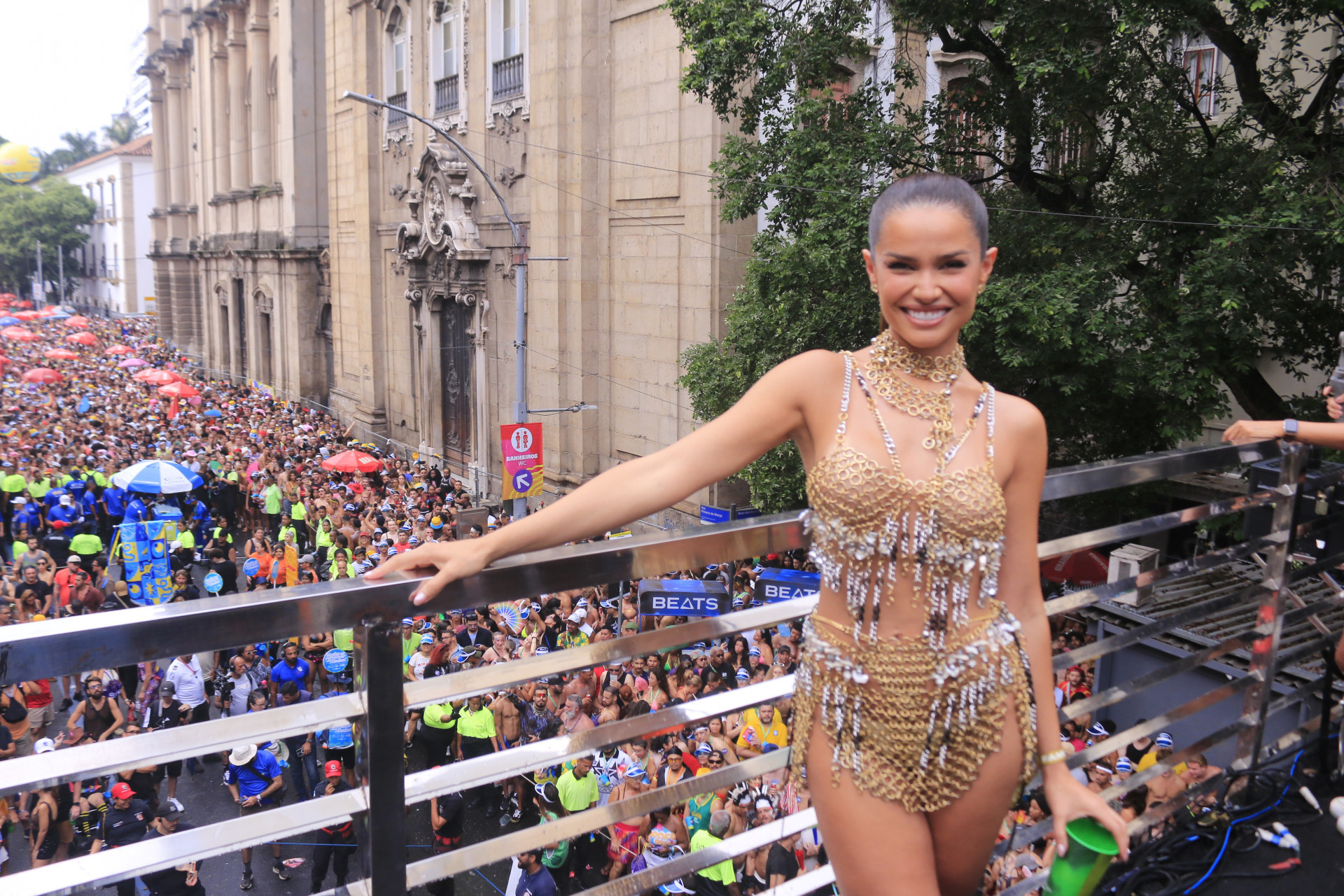 Ex-BBB Juliette subiu no palco