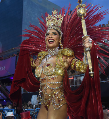 Juliana Paes não seguirá como rainha de bateria da Viradouro