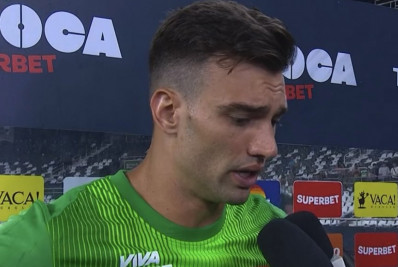 Léo Jardim pede apoio da torcida para jogo da volta na semi do Carioca: 'Está tudo em aberto'