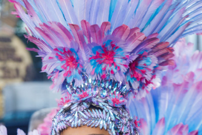 Rainha de bateria, Sabrina Sato vai às lágrimas ao perder desfile da Gaviões da Fiel