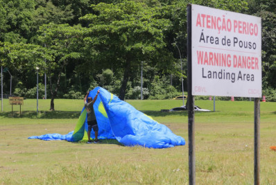 'Perda irreparável': Comunidade de voo livre lamenta morte de instrutor em queda de asa-delta