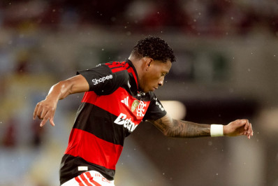 Ídolo do Flamengo critica Plata e encerra vídeo de maneira inusitada