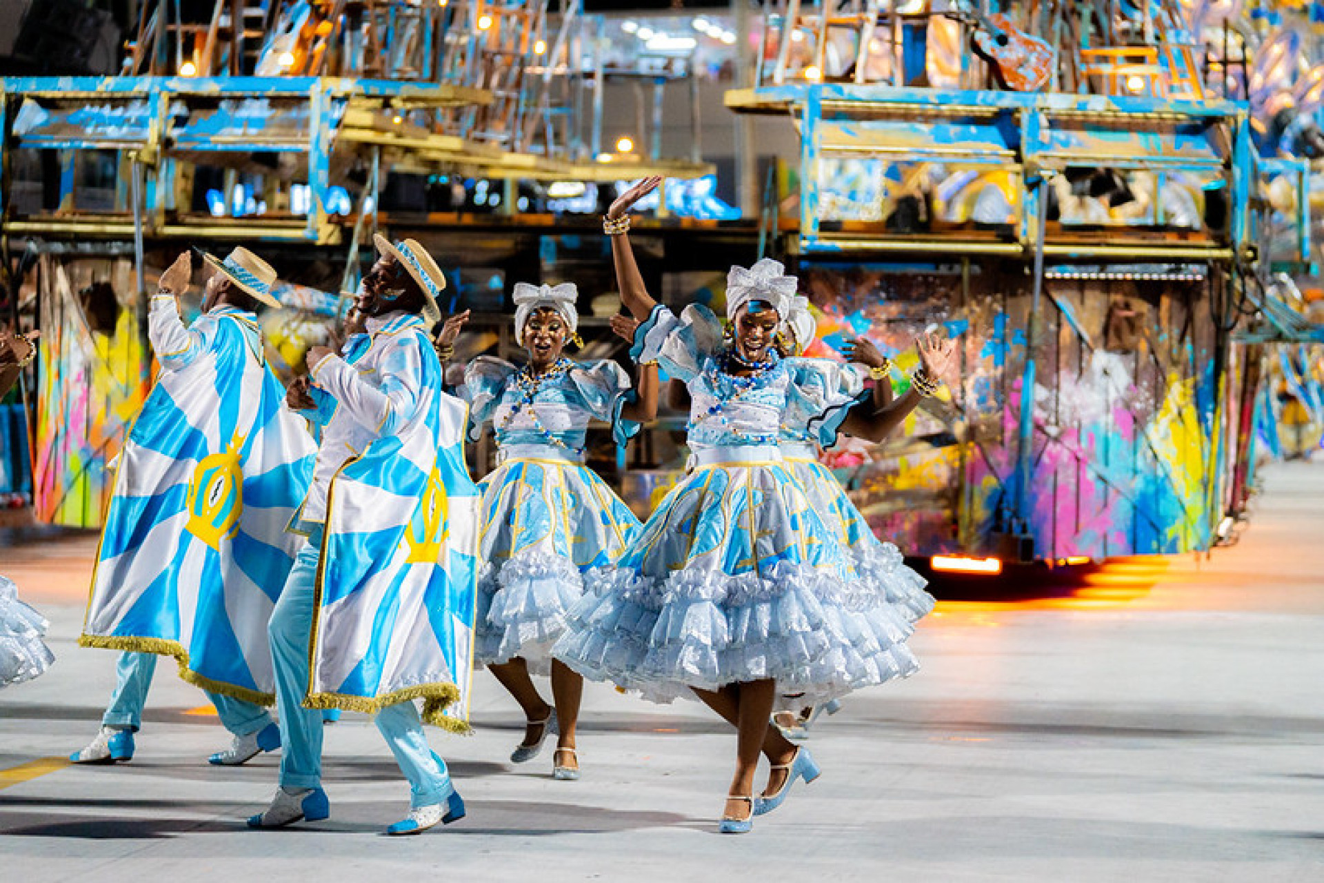 Vila renovou com todos os segmentos para 2027; na imagem, a comissão de frente no desfile das Campeãs - Eduardo Hollanda / Rio Carnaval