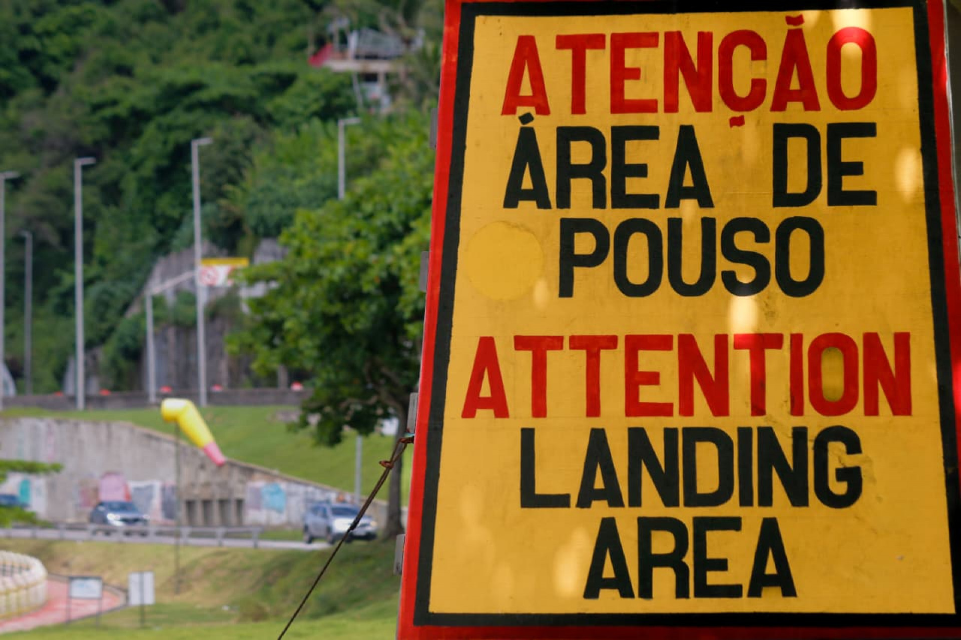 Campo de pouso em São Conrado teve movimentação um dia após morte de instrutor e passageira - Carlos Elias / Agência O Dia