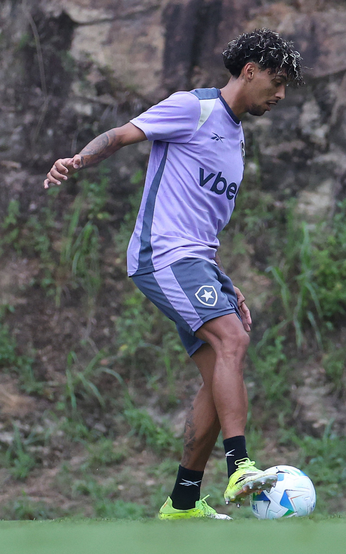 Medina assinou até o fim de 2029 com o Botafogo