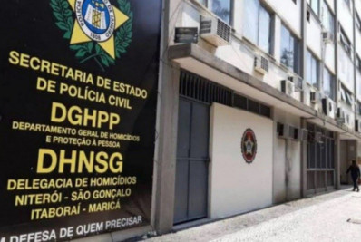 Corpo é encontrado carbonizado dentro de porta-malas em Niterói