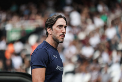 Zubeldía iguala número de vitórias de Diniz em clássicos pelo Fluminense