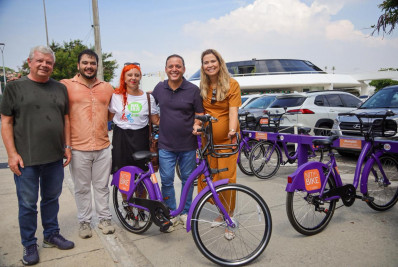 Prefeito assina ordem de início das obras do novo Bicicletário de Charitas