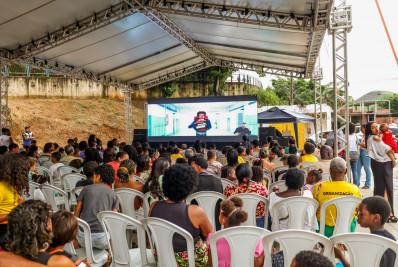 Moradores do Morro do Gama participam de Cine Inclusivo em Barra do Piraí