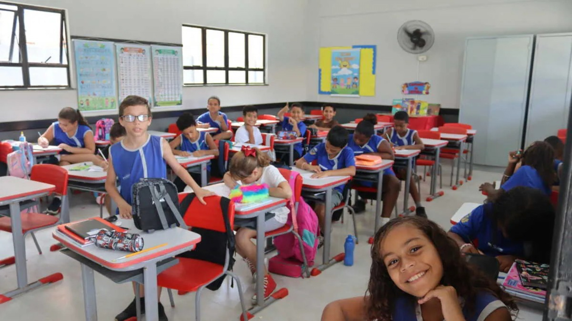 Prefeito Fábio do Pastel entrega as obras de revitalização da Escola Municipal Rubem Arruda Câmara - Ascom