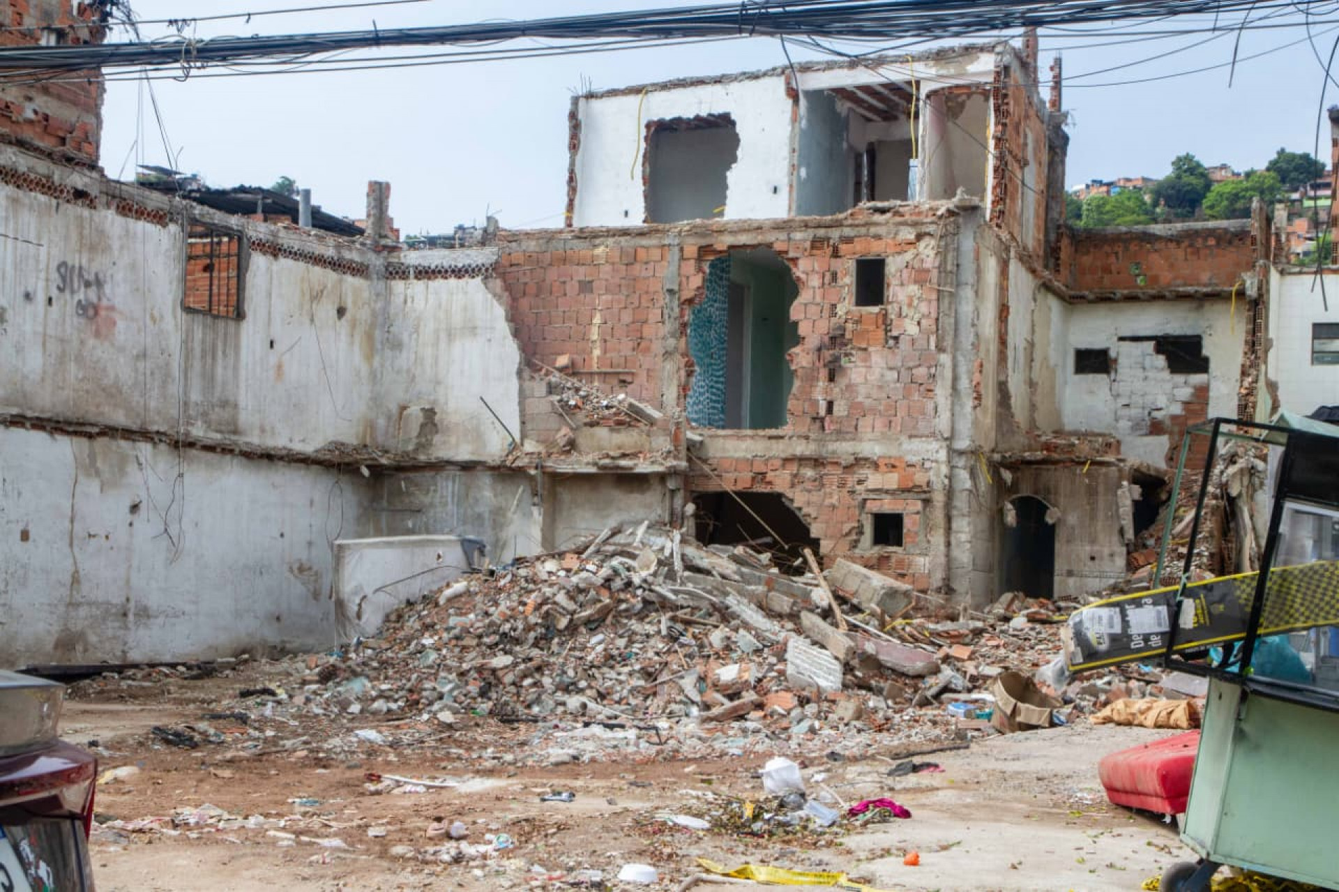 Imóveis da Favela do Metrô, no Maracanã, foram demolidos após desabarem - Érica Martin / Agência O Dia