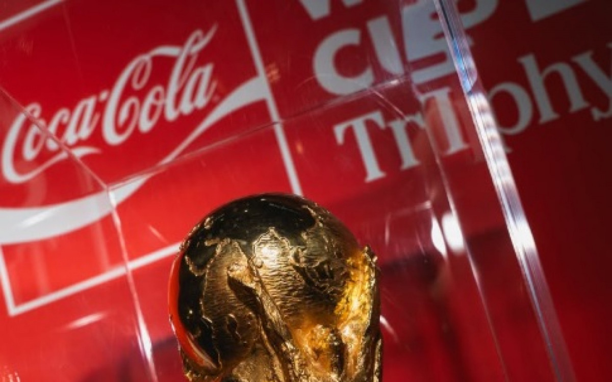 Trof&eacute;u atual da Copa do Mundo foi criado em 1971