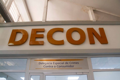 Casal é preso em flagrante por venda ilegal de canetas emagrecedoras