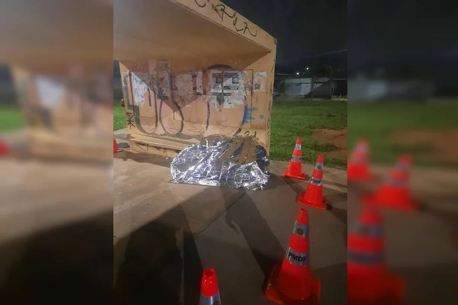 Mulher é encontrada morta em parada de ônibus de rodovia no DF