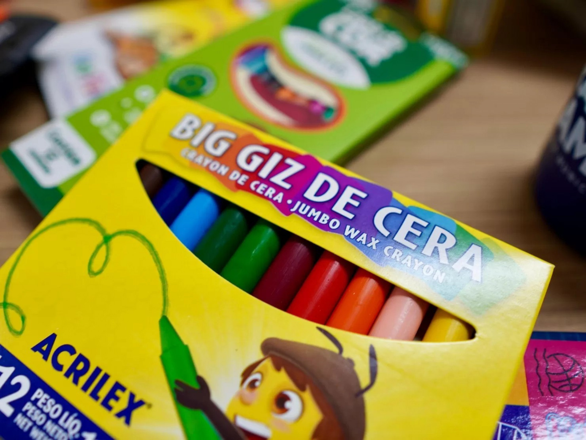 Kits escolares  - Ascom