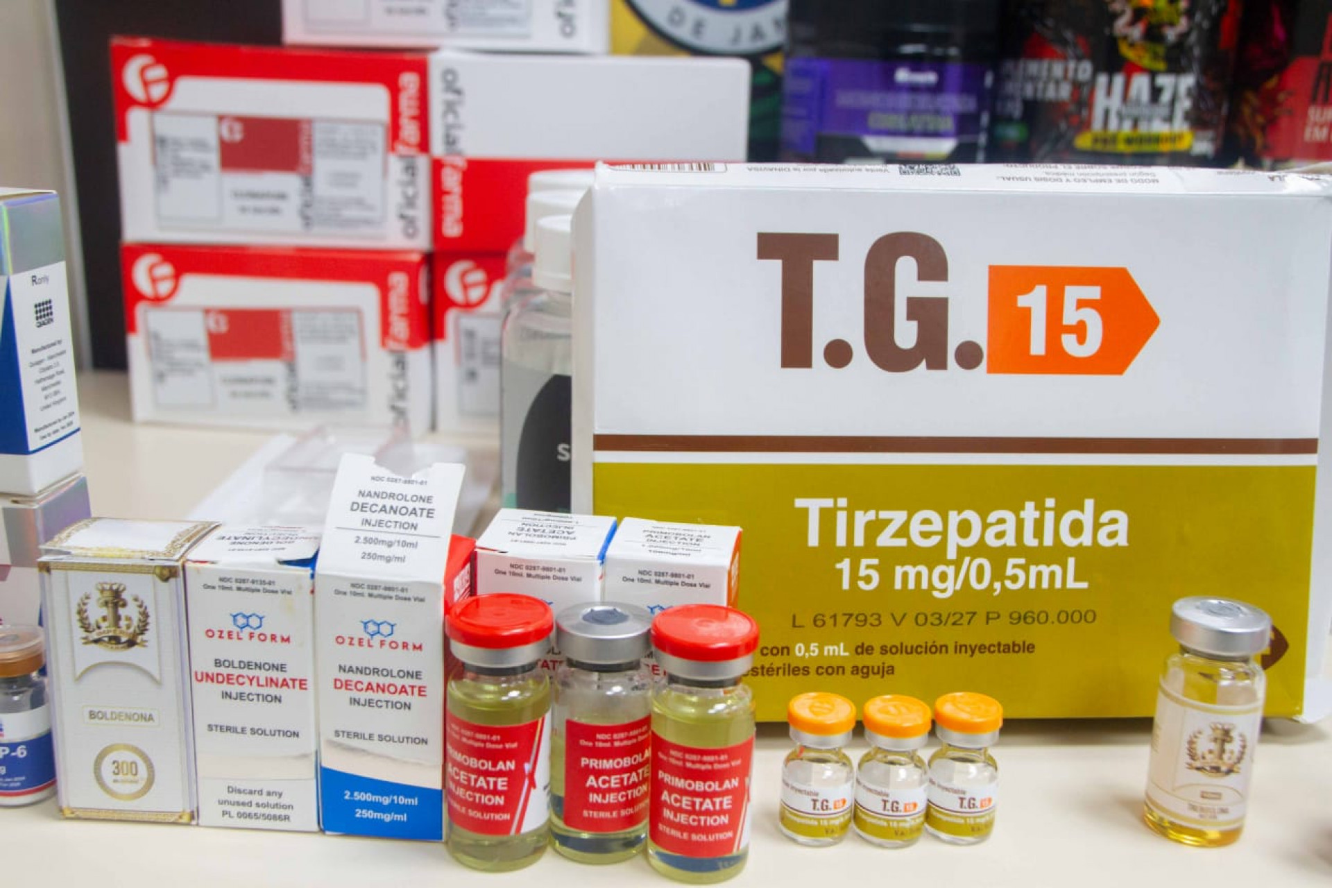 Medicamentos, como tirzepatida, foram apreendidos na residência do casal - Érica Martin / Agência O Dia