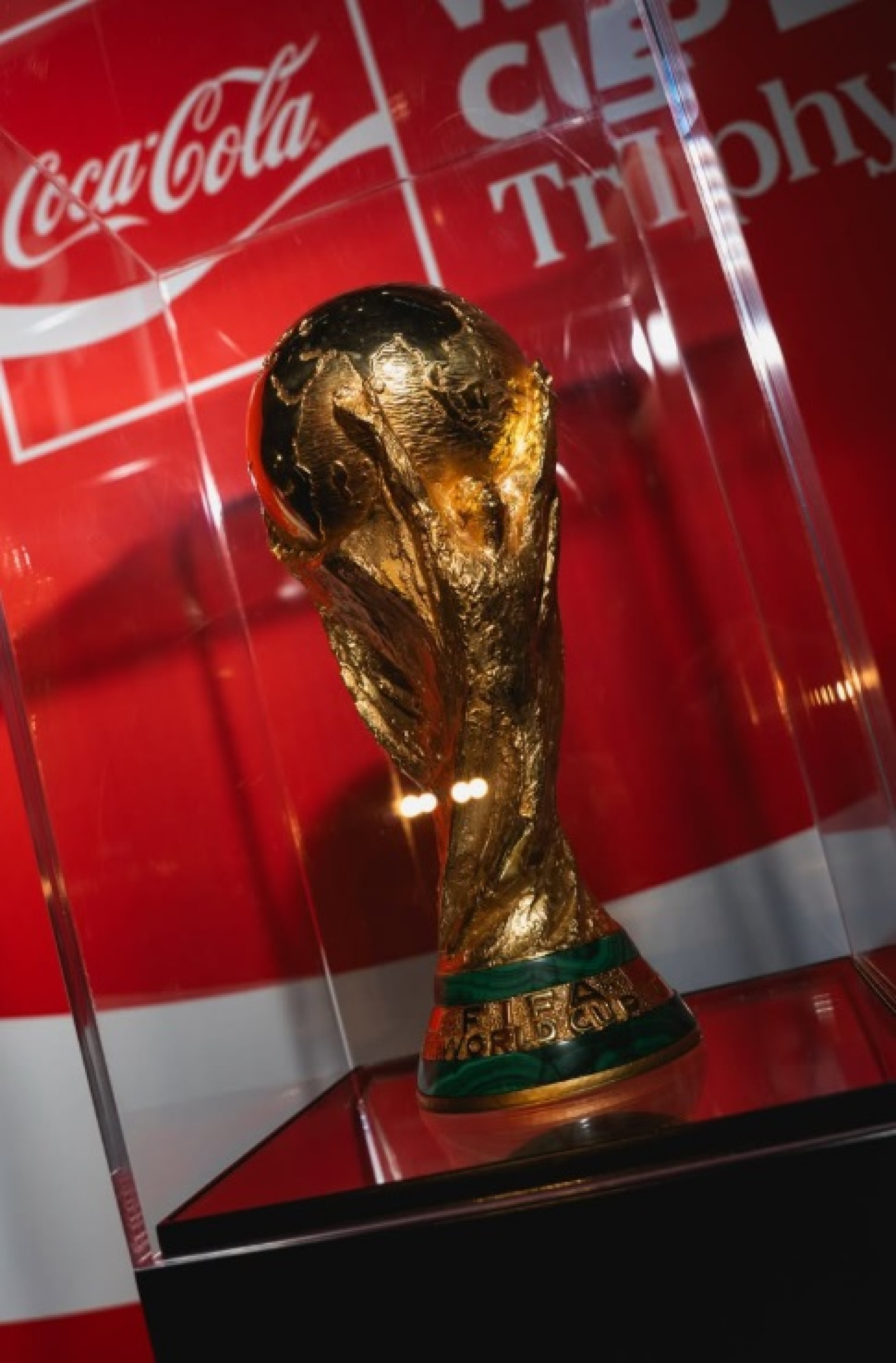 Troféu atual da Copa do Mundo foi criado em 1971 - Reprodução / Instagram