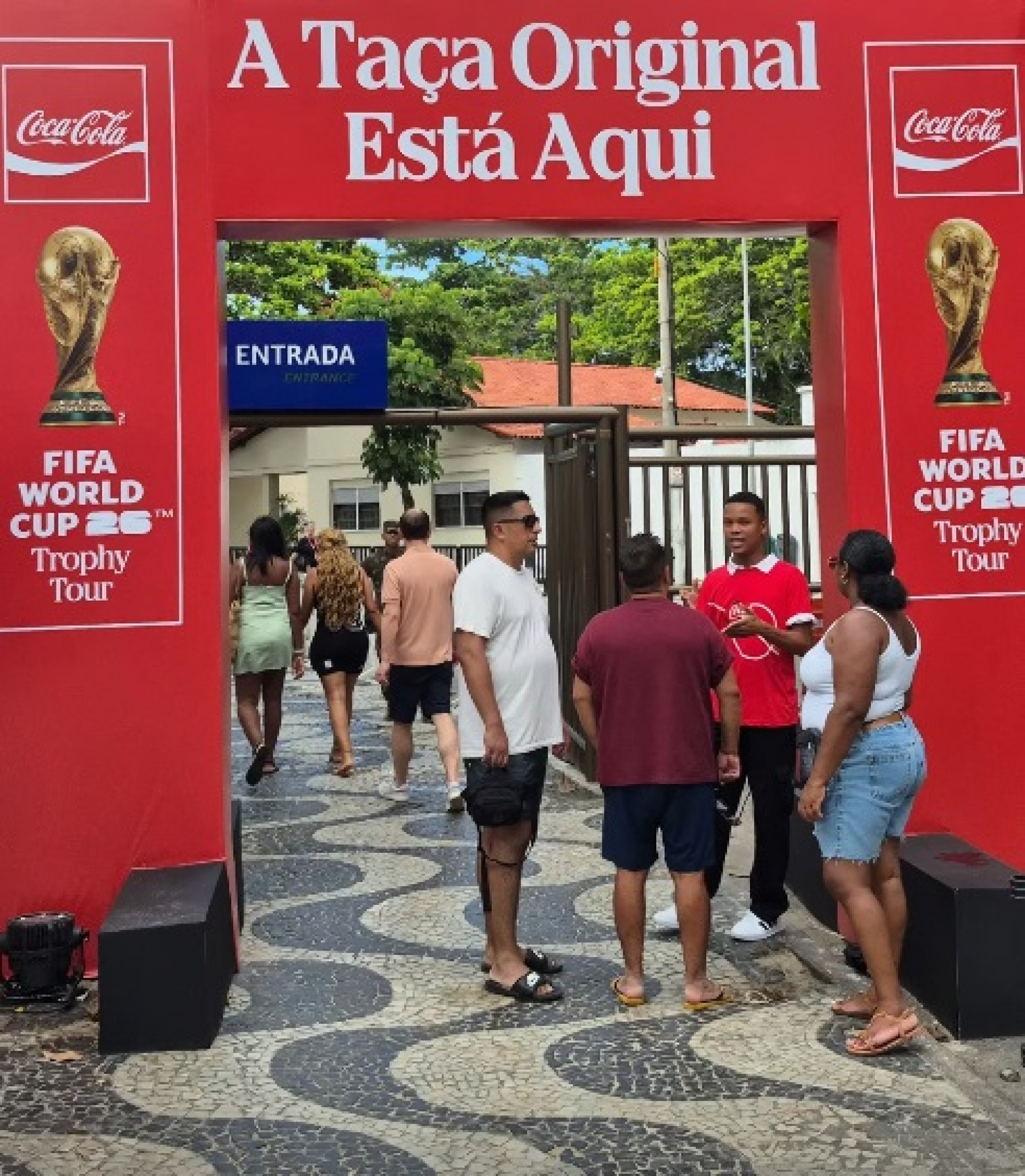 Público aguardando entrada para o evento - Instagram / Forte de Copacabana