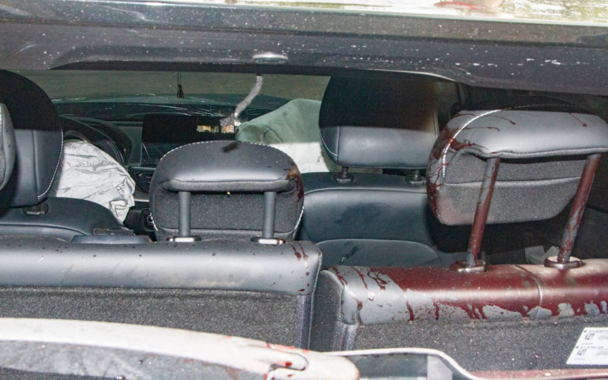 Ve&iacute;culo ficou com marcas de sangue ap&oacute;s acidente
