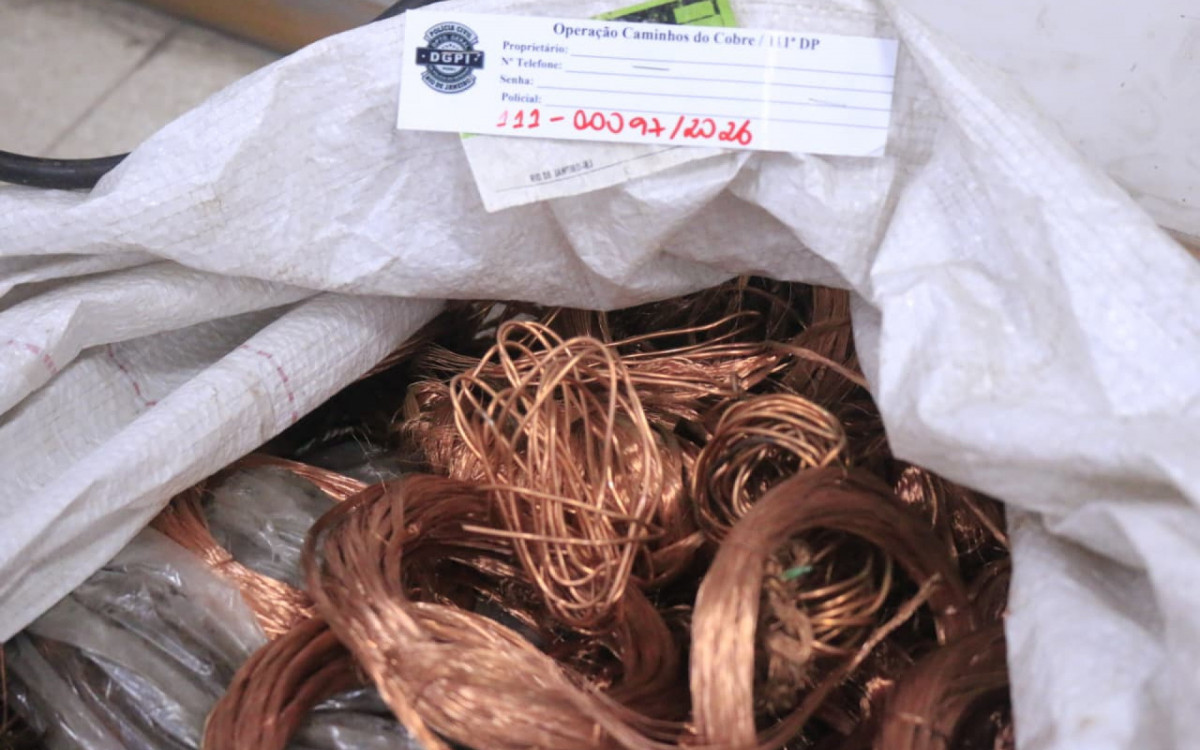 Cobre apreendido durante opera&ccedil;&atilde;o  - Carlos Elias/Ag&ecirc;ncia O DIA