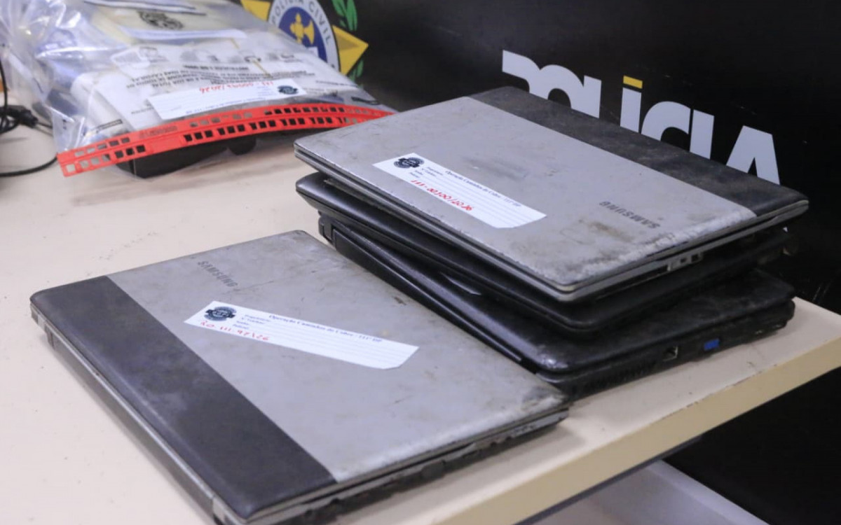 Materiais apreendidos durante a Opera&ccedil;&atilde;o Caminhos do Cobre - Carlos Elias/Ag&ecirc;ncia O DIA