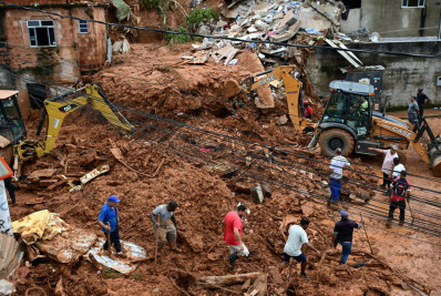 Vídeo: Defesa Civil faz apelo para moradores não voltarem às áreas de risco em Juiz de Fora