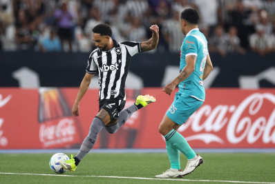 Vitinho destaca força da torcida do Botafogo antes de duelo pela Libertadores