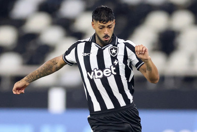 Barboza elogia jovem do Botafogo: 'Pode ter uma carreira gigante'