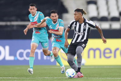 Artilheiro no Botafogo, Danilo vive expectativa de voltar à Seleção