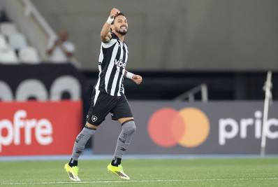 Telles ressalta sacrifício do Botafogo e analisa: 'A gente soube sofrer no final'