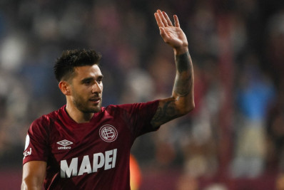 Atacante do Lanús compara Filipe Luís com Jorge Jesus e destaca intensidade do Flamengo