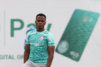 Casagrande pede coragem a Arias contra o Fluminense: 'Não pode ficar tímido'