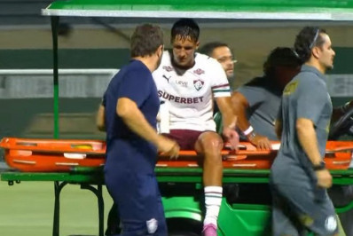 Bernal sofre corte e é substituído com dores no primeiro tempo