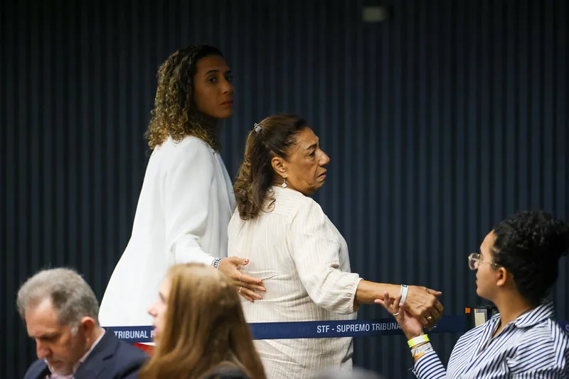 Mãe de Marielle Franco passa mal durante julgamento no STF