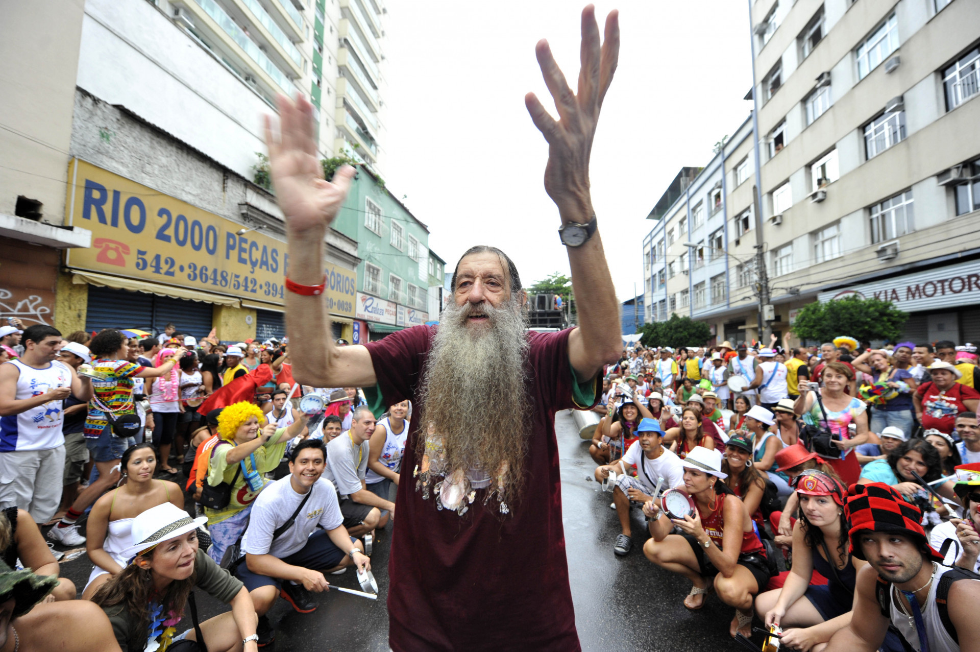Nelsinho Rodrigues morre, aos 79 anos
 - Publius Vergilius / Riotur