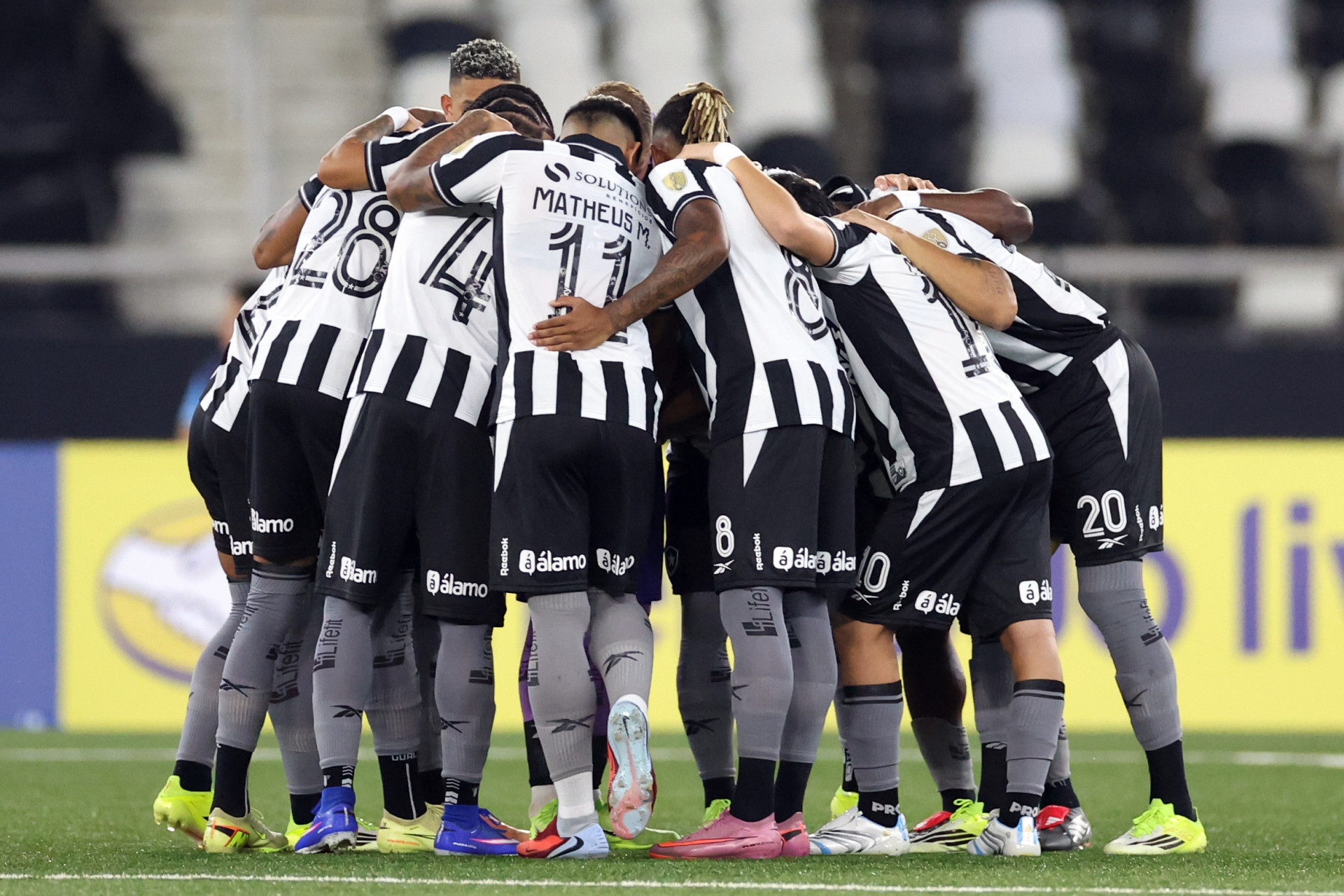 Jogo entre Botafogo e Internacional acontecerá em Brasília; entenda