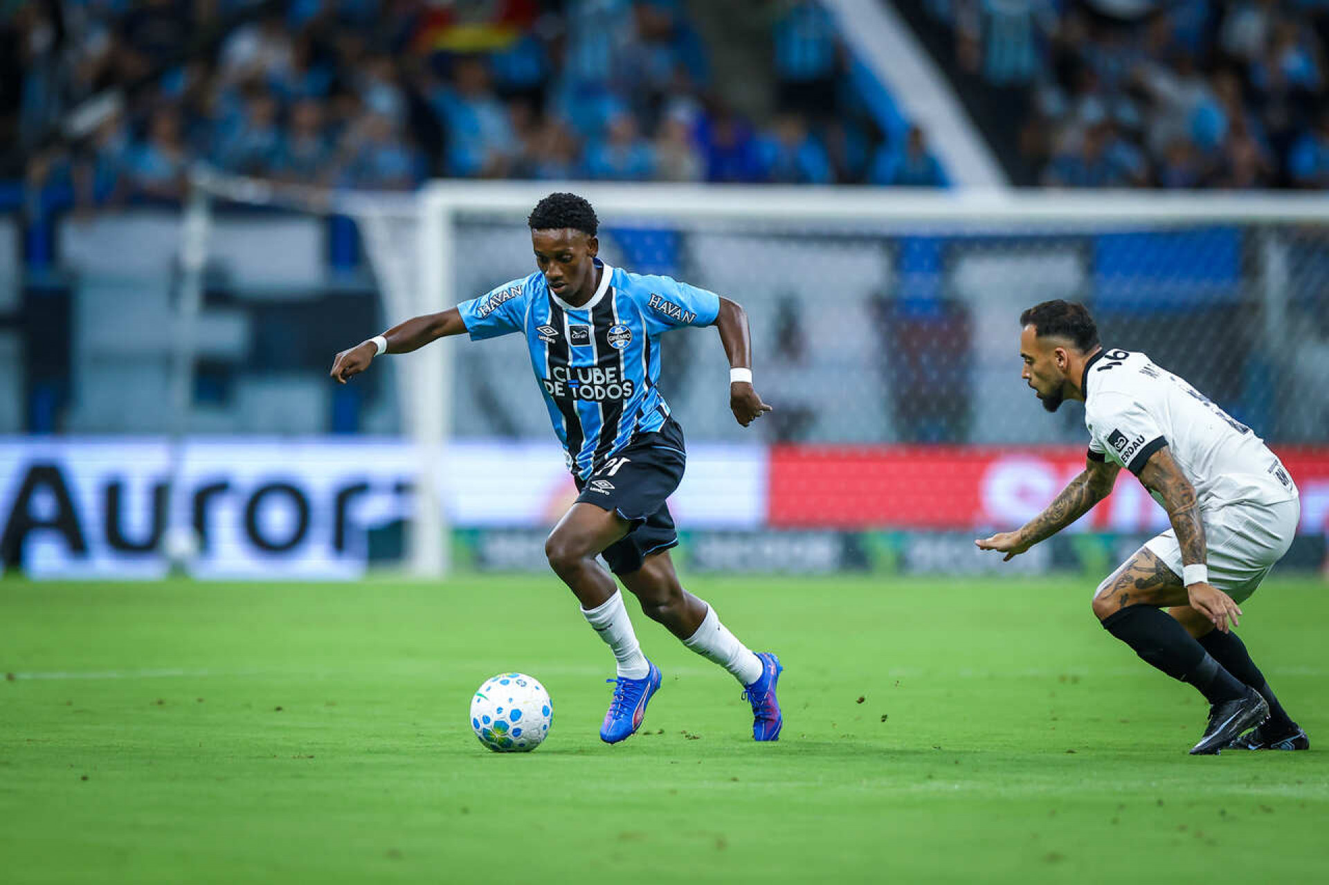 Com gola&ccedil;o de Marlon, Gr&ecirc;mio vence o Atl&eacute;tico-MG pelo Brasileir&atilde;o