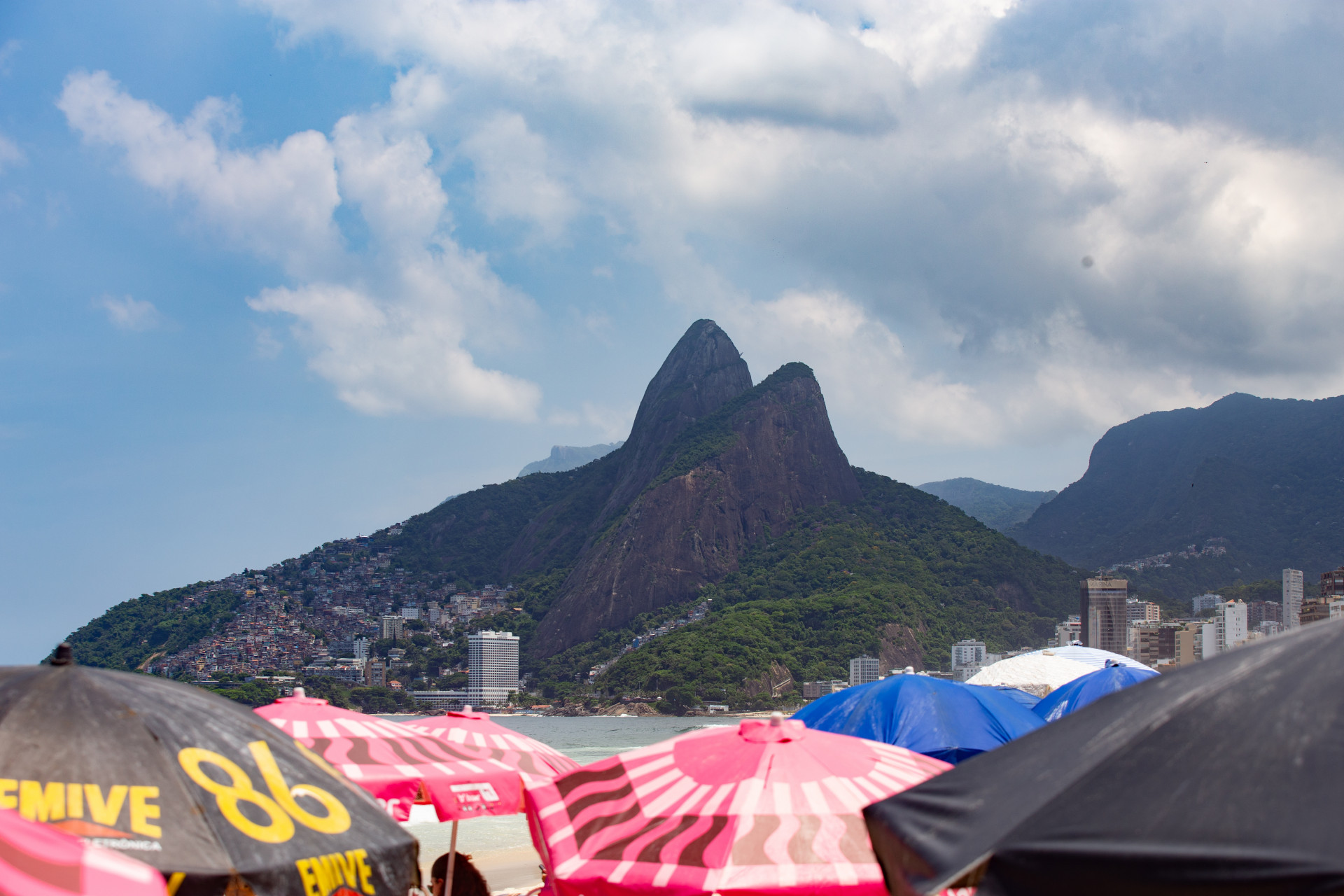 Movimentação na Praia de Ipanema, Zona Sul do Rio, na tarde desta quarta-feira (25) - Érica Martin/Agência O Dia