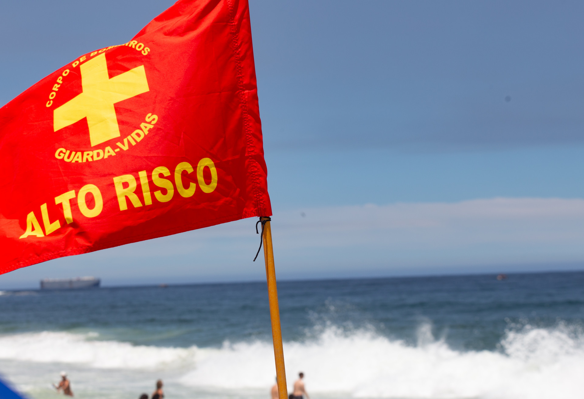 Movimentação na Praia de Ipanema, Zona Sul do Rio, na tarde desta quarta-feira (25) - Érica Martin/Agência O Dia