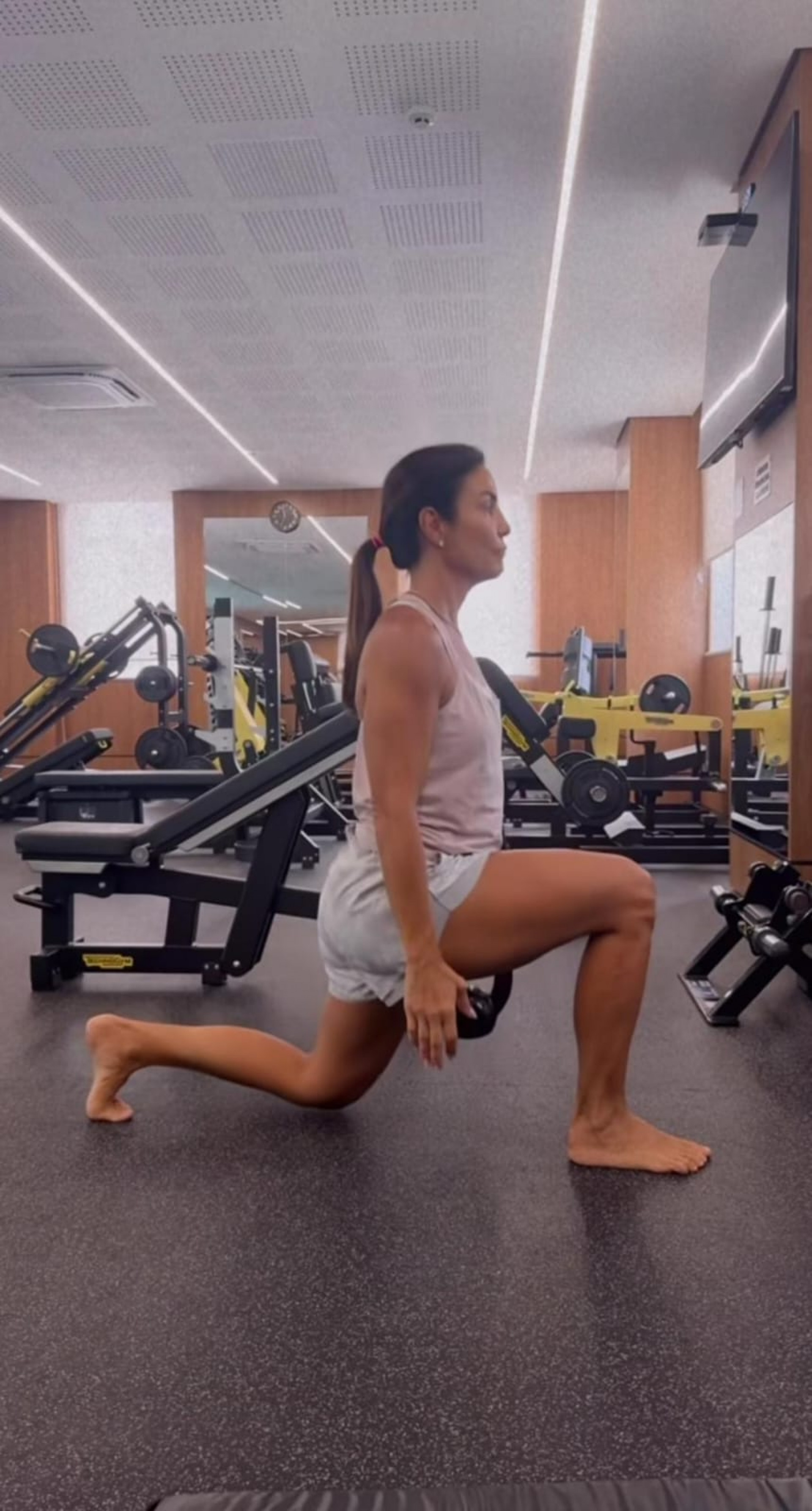 Ivete Sangalo treina em academia - Reprodução de vídeo / Instagram