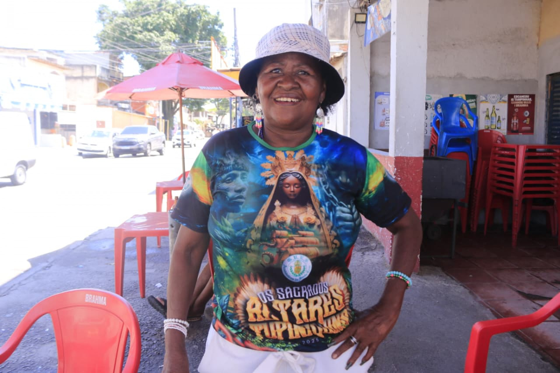 Leda Santana é torcedora da Acadêmicos de Santa Cruz
 - Carlos Elias / Agência O Dia