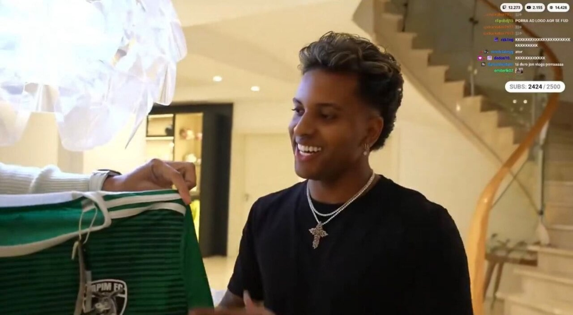 Jon Vlogs brinca com Rodrygo e lan&ccedil;a convite para presid&ecirc;ncia na Kings League Brasil